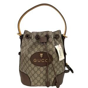 New GUCCI Neo Vintage GG Supreme Bucket Backpack Tiger Head Logo Drawstring Tan